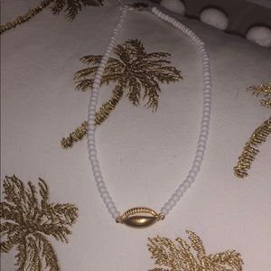 white/gold boca shell choker/necklace